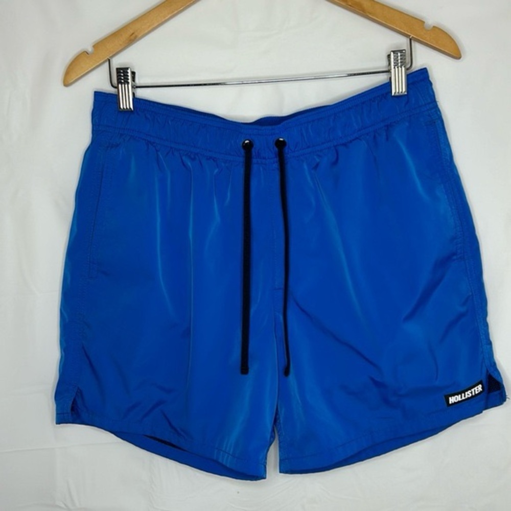 Men's blue shorts size medium built in mesh Hollister swim trunks Athleisure